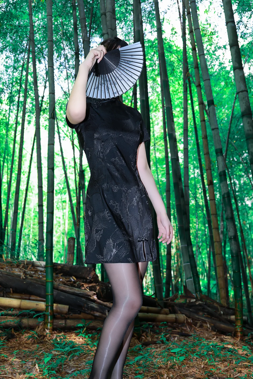 李佳 - No.017 黑旗袍森林 [56P-332MB] tg@simisebaisi 【丝足阁】001.webp